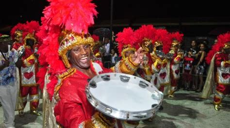 Carnaval Bloco Da Vida De Volta Redonda Faz Ensaios Para Desfile