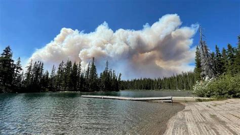 Cedar Creek Fire Grows Massively On Friday Level Three Evacuations In