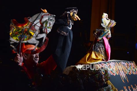 Pertunjukan Wayang Golek Di Taman Budaya Jawa Barat Republika Online