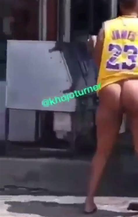 Ass Exposed As Ghanaian Whore Strips Naked And Runs Mad In Public Video Leaked Vids
