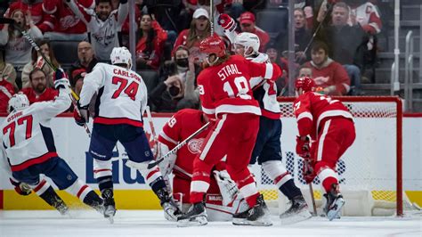 Ovechkin scores two 3rd period goals in Caps 3-1 win | FOX 2 Detroit