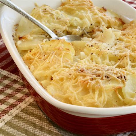 Rich And Creamy Potatoes Au Gratin Recipe Allrecipes