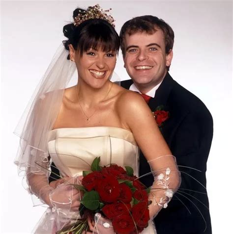 Coronation Street's Steve McDonald set to get down on one knee as he ...