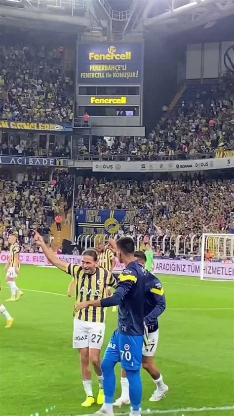 Fenerbahçe Taraftar Videoları on Twitter Takım