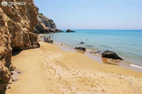 Anafi Agios Nikolaos beach: Photos, Map | Greeka