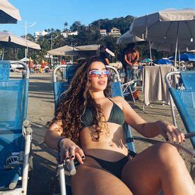 3 Hot Sexy Manuela Perez Bikini Pics