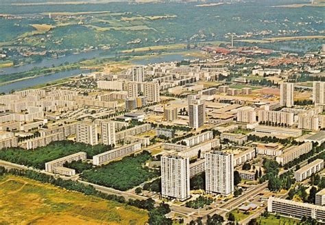 Mémoire2Ville on Twitter 78 MANTES LA JOLIE LE VAL FOURRE 1971 Une