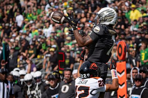 Everything you must know about buying University of Oregon football tickets 19