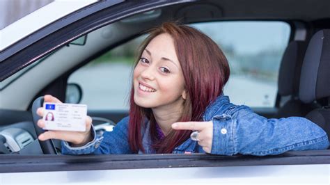 La Edad M Nima Para Sacarse Los Diferentes Tipos De Carnet De Conducir