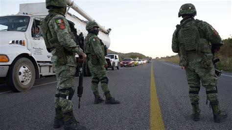 Violencia En Sinaloa Hallan Siete Cuerpos Cerca Del Cuartel Militar De