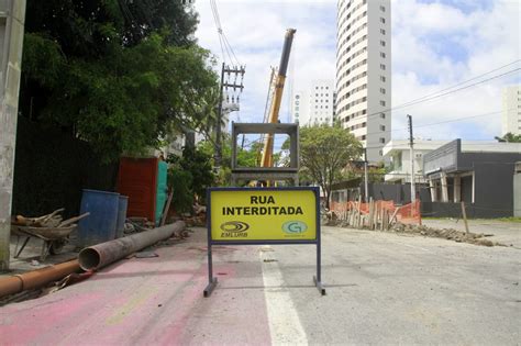 Moradores Reclamam De Obras Em Trecho Da Estrada Do Encanamento Na