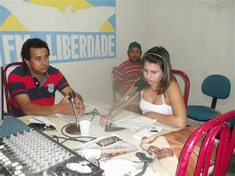 Joedna Canela PROGRAMA COMUNIDADE EM DEBATE NA FM LIBERDADE