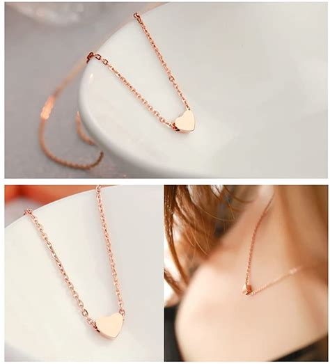 9 Meaningful Necklaces For Your Girlfriend