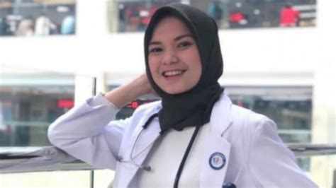 Heboh Foto Bugil Diduga KDL Istri Polisi Bersama Selingkuhannya