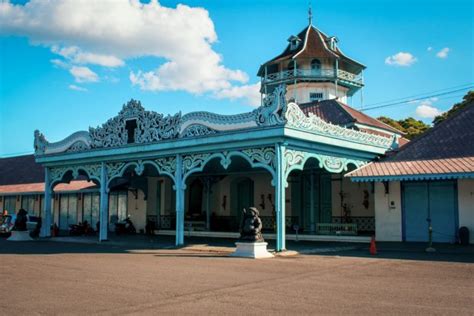 Mengintip Koleksi Peninggalan Kerajaan Di Museum Keraton Surakarta