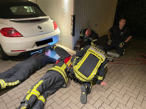 Fw Mh Feuerwehr Befreit Reh Aus Notlage Presseportal