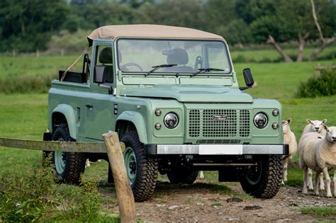 Land Rover Defender 90 Heritage Edition 300 Tdi Automatic Williams