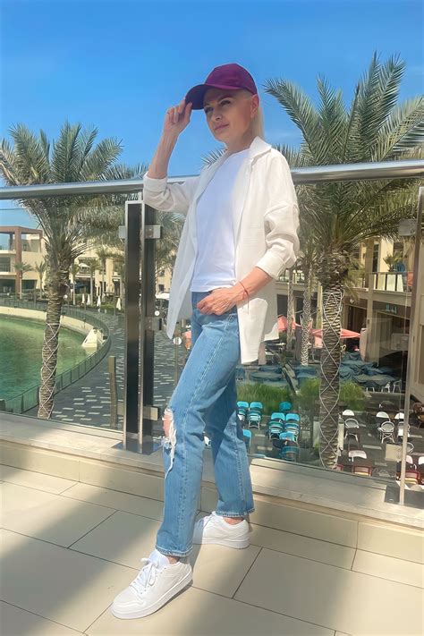 Beautiful Liliya Y O From Dubai With Blonde Hair Id Ladadate