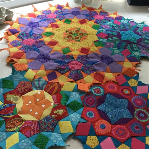 Parts Of La Passacaglia Millefiori Quilts La Passacaglia Quilt English Paper Piecing