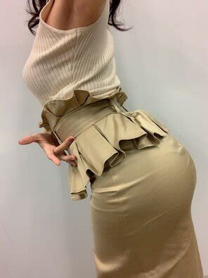 Yuka Kuramochi S Sexy Curves Porn Pic