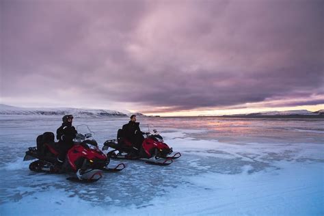 Svalbard Snowmobile Tours: How to Easily Book + Expectations