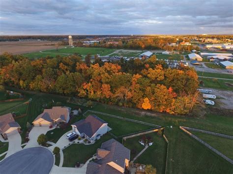 Premium Photo Aerial View Of Suburban Homes In Autumn Fort Wayne Indiana