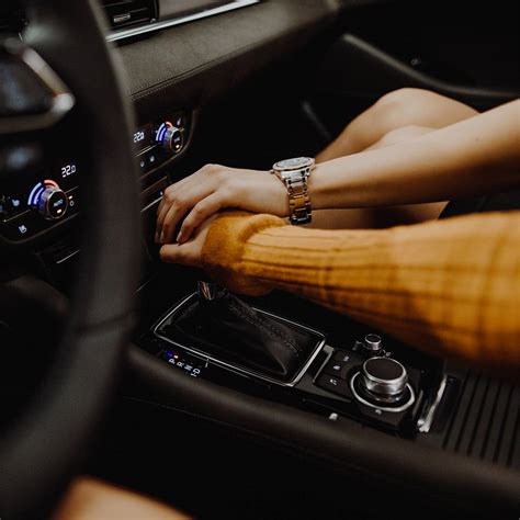 Unfall durch Sex im Auto Dieses Pärchen verursacht teuren Crash COSMOPOLITAN