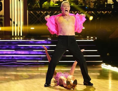 Dancing With The Stars Barry Williams Goes Shirtless Is Eliminated