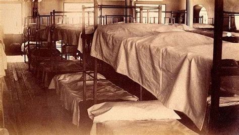 16 Terrifying Facts About Mental Asylums In The Early 20th Century