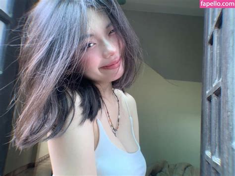 Khanh Linh Kahn Lhin Nude Leaked Photo Fapello