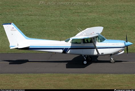 N5526R Private Cessna 172RG Cutlass RG II Photo By Daniel Schwinn ID