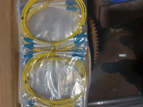 opticki,fiber kablovi sa konektorima