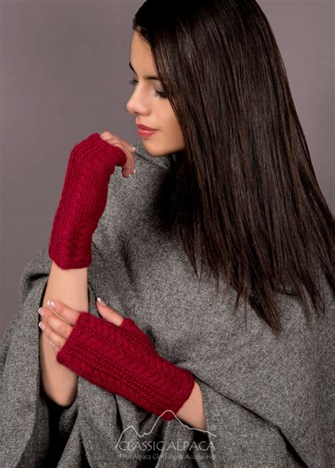 Alpaca Cable Fingerless Gloves Classic Peru