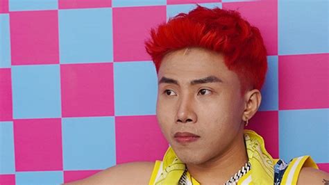 Tây Ban Nha thua đau hot girl quê nhà bật khóc riêng rapper Thu cuối nói 1 câu chết điếng