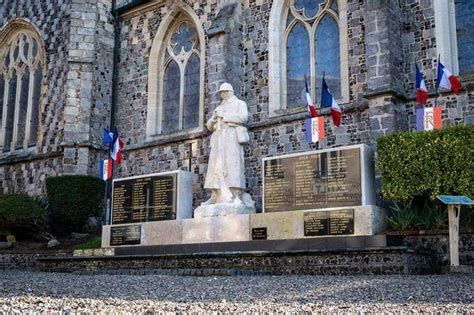 Il y a 100 ans, les monuments aux morts fleurissaient partout en France ...