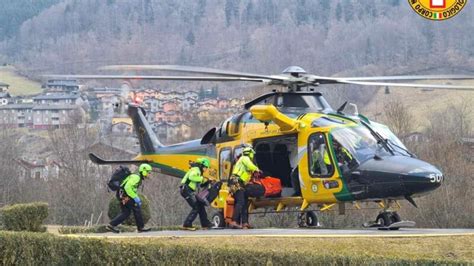 Scivolano In Un Canale A Valbondione Recuperati E Riportati A Valle