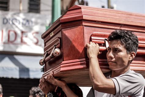 Marcha fúnebre exige justicia para líderes campesinos y el pueblo de ...