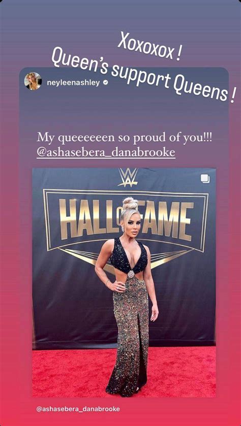 Dana Brooke Scrolller