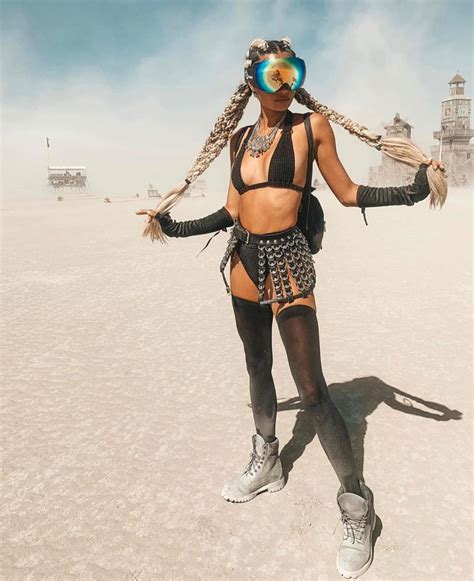 Best Outfits Of Burning Man 2019 Fashion Inspiration And Discovery