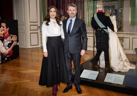 TALASANJA U KRALJEVSKOJ PORODICI: Svi se pitaju kakav je odnos kralja i ...