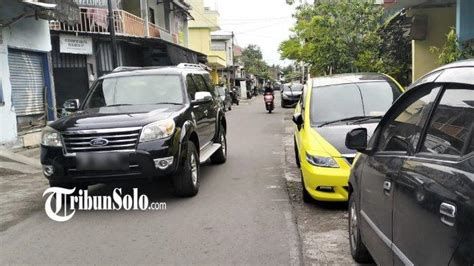 Aturan Pemilik Mobil Di Solo Wajib Punya Garasi Ternyata Melanggar