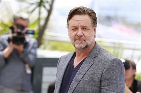 Russel Crowe torna a Roma concerto negli Studi di Cinecittà