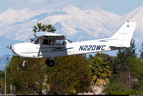 N Wc Private Cessna S Skyhawk Sp Photo By Chris De Breun Id