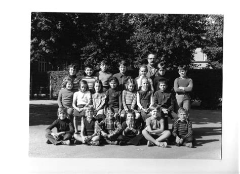 Photo De Classe Cm1 Ou Cm2 De 1976 Ecole Paul Bert Copains Davant