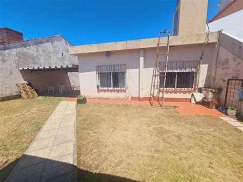 Venta Casa Dormitorios A Os M Cocheras Juan Bautista