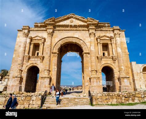 Hadrians Arch Jerash Hi Res Stock Photography And Images Alamy