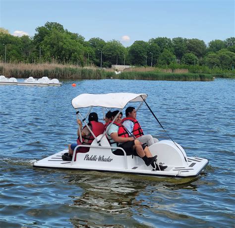 Actualizan Flota De Botes A Pedales En North Meadow Lake Para El Verano