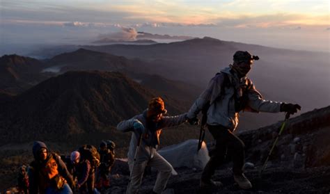 Nikmati Keindahan Gunung Semeru Ini Hal Yang Perlu Kamu Tahu