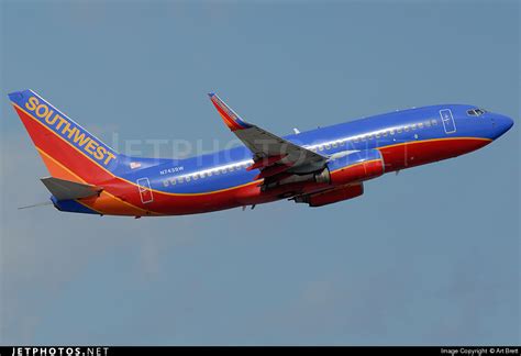 N743SW Boeing 737 7H4 Southwest Airlines Art Brett JetPhotos