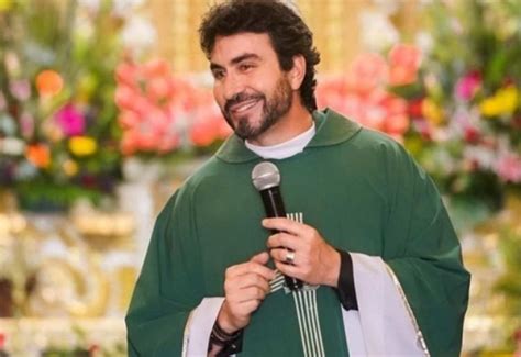 Padre Fábio De Melo Dispara Palavrão Ao Vivo No “domingão” “que Isso